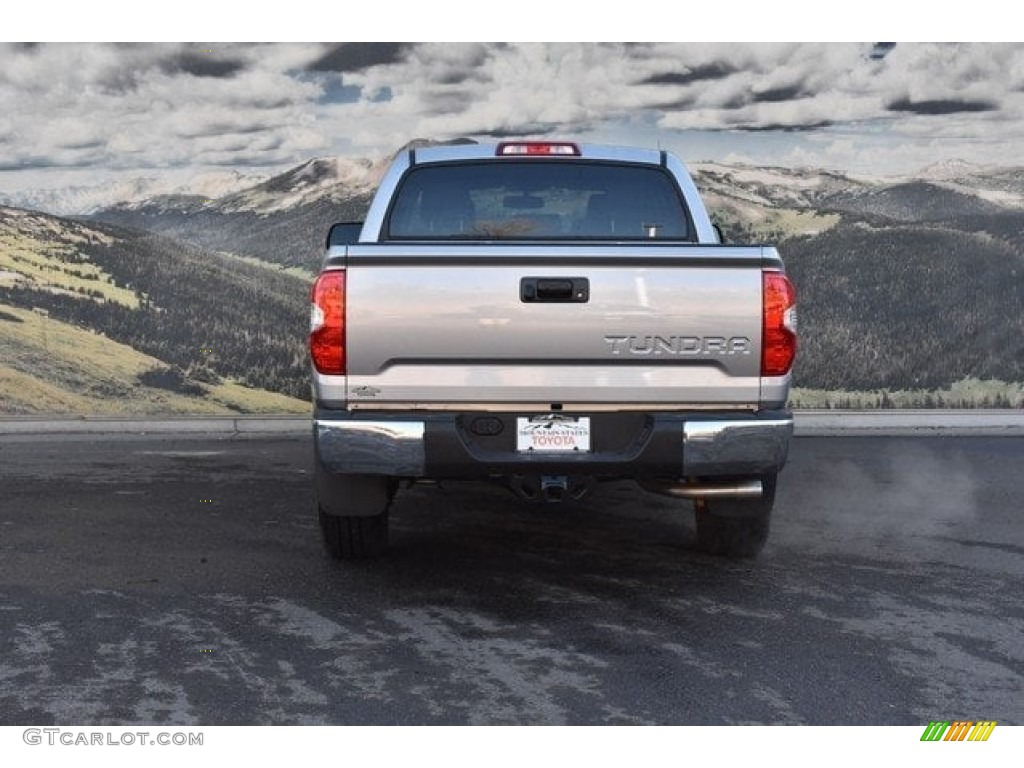 2017 Tundra SR5 CrewMax 4x4 - Silver Sky Metallic / Graphite photo #4