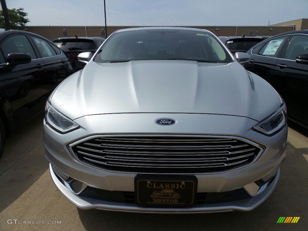 2017 Fusion SE - Ingot Silver / Ebony photo #2