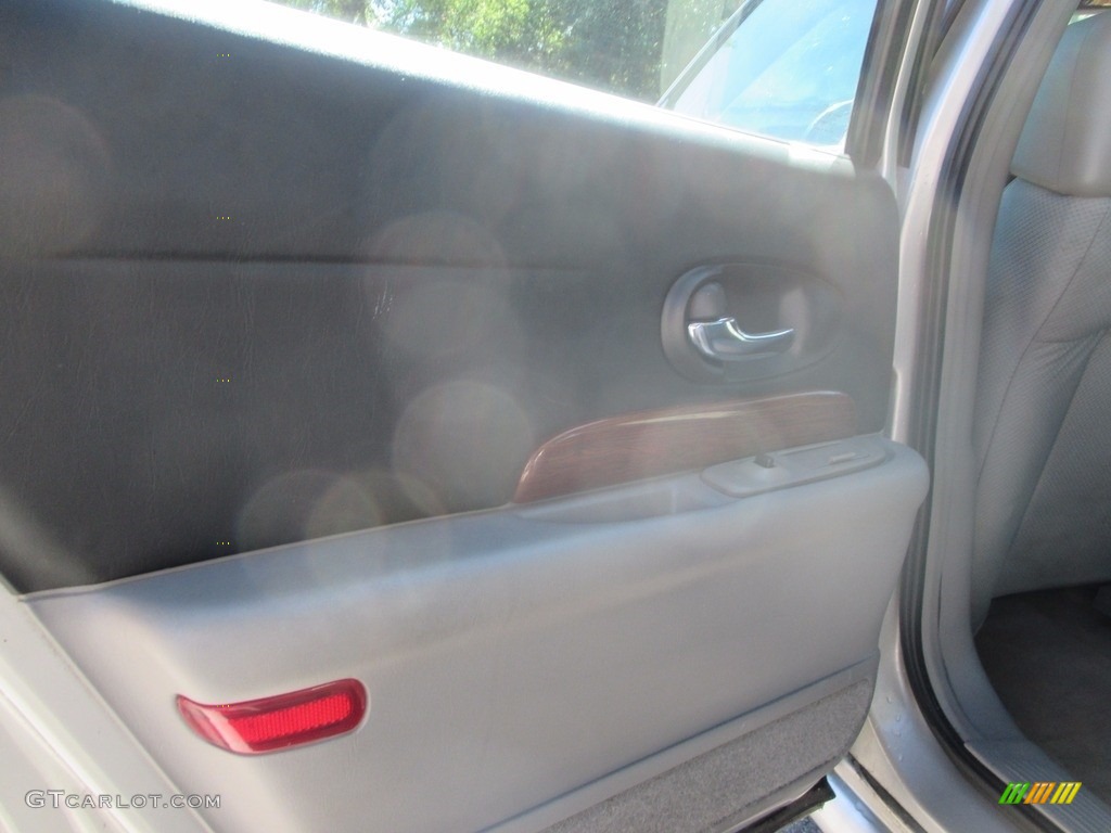 2004 LeSabre Custom - Platinum Metallic / Medium Gray photo #13