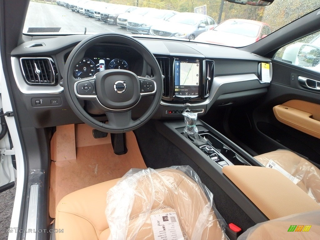 Amber Interior 2018 Volvo XC60 T6 AWD Momentum Photo #123494345