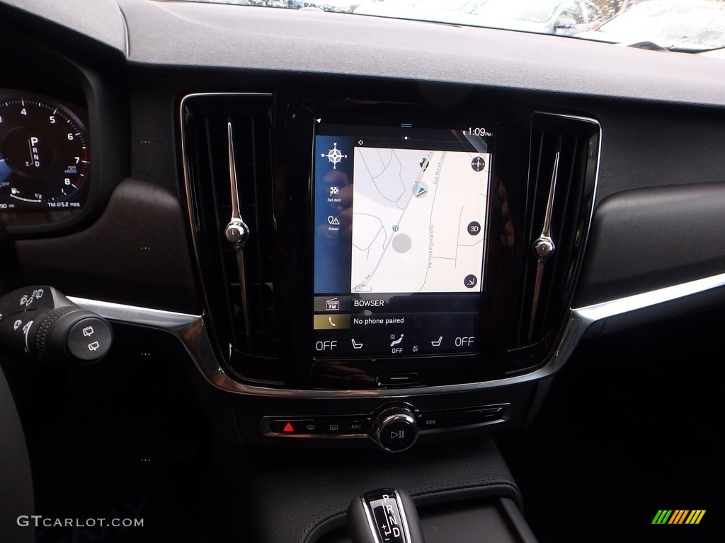 2018 Volvo V90 Cross Country T5 AWD Controls Photo #123495443