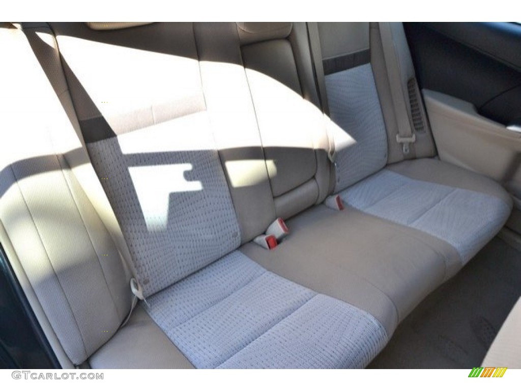 2014 Camry Hybrid LE - Cosmic Gray Metallic / Ivory photo #23