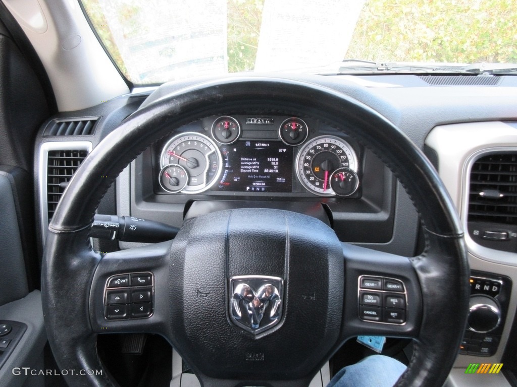 2014 1500 Big Horn Crew Cab 4x4 - Bright White / Black/Diesel Gray photo #44