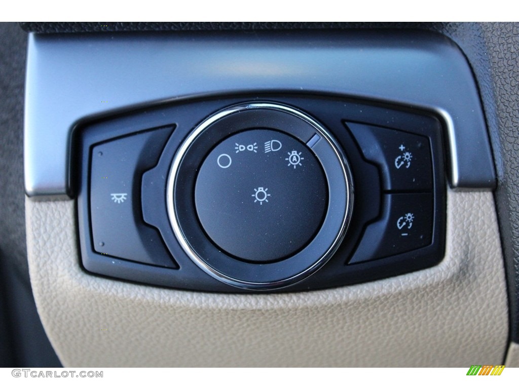 2017 Explorer FWD - Blue Jeans / Medium Light Camel photo #20