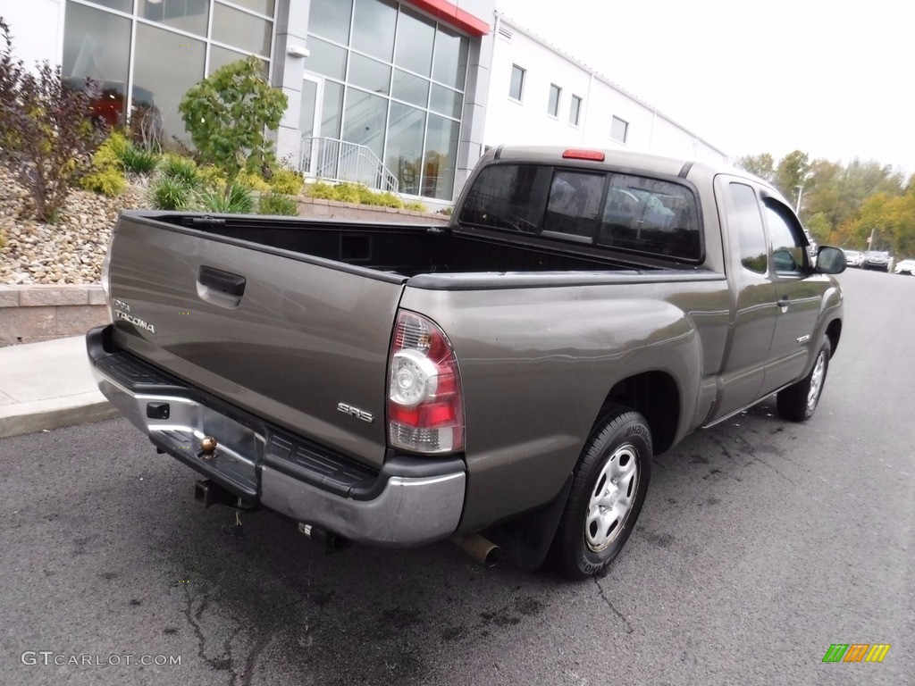 2011 Tacoma SR5 Access Cab - Pyrite Mica / Sand Beige photo #10