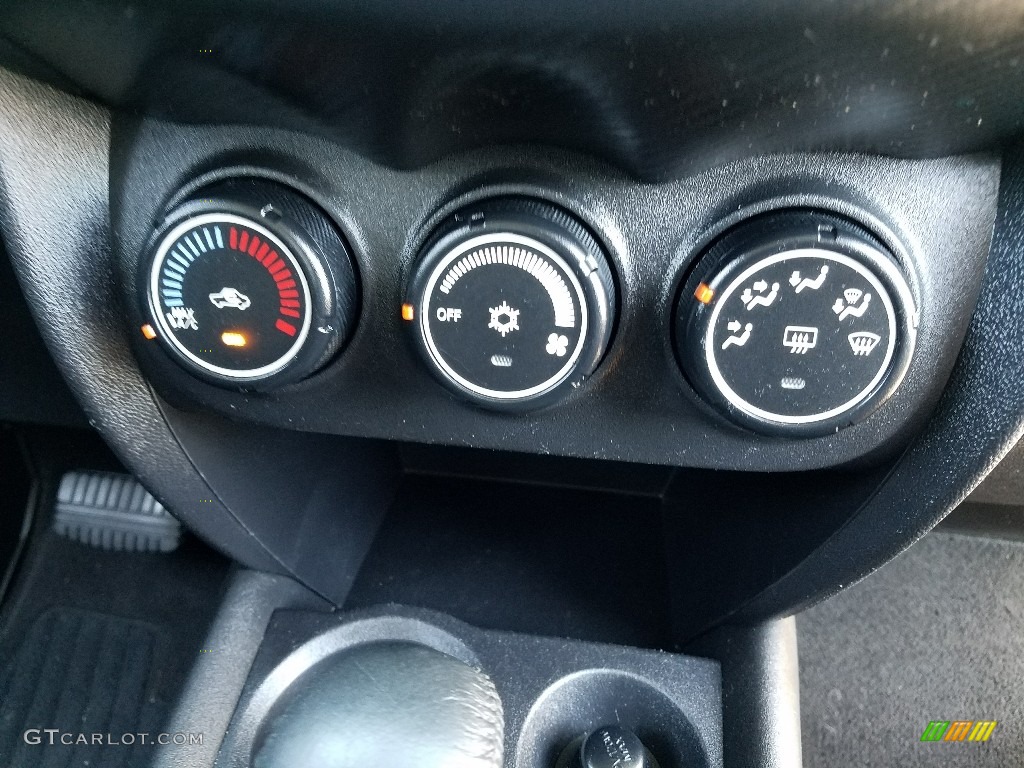 2015 Outlander Sport ES - Octane Blue / Black photo #16
