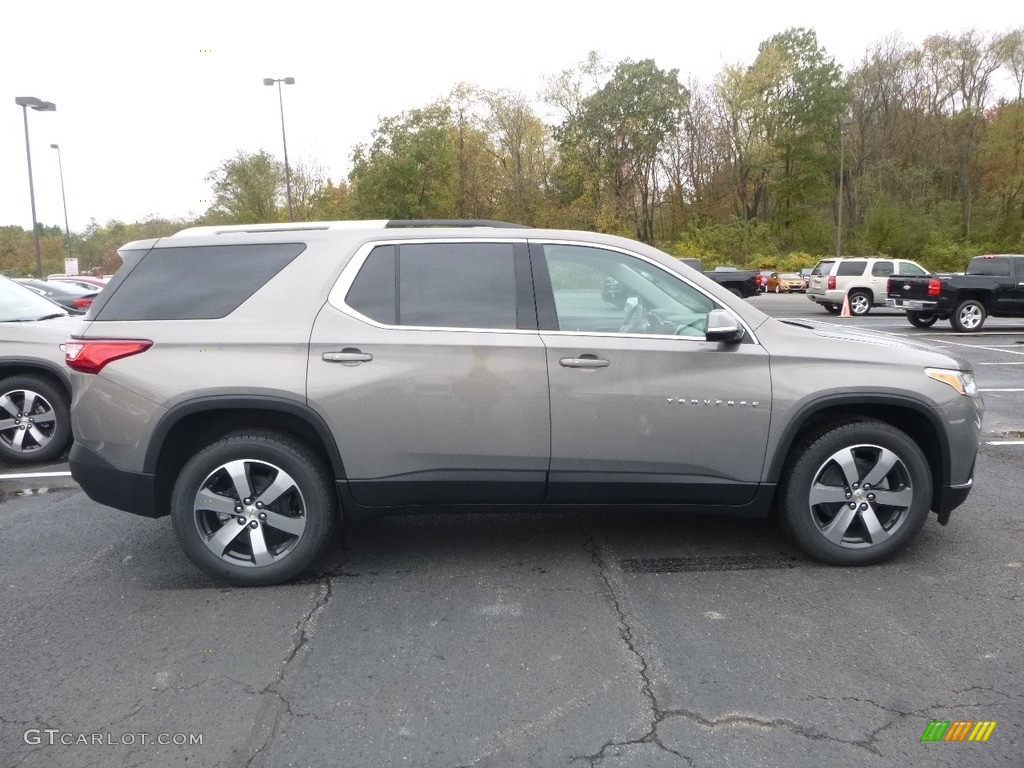 Pepperdust Metallic 2018 Chevrolet Traverse LT AWD Exterior Photo #123511406