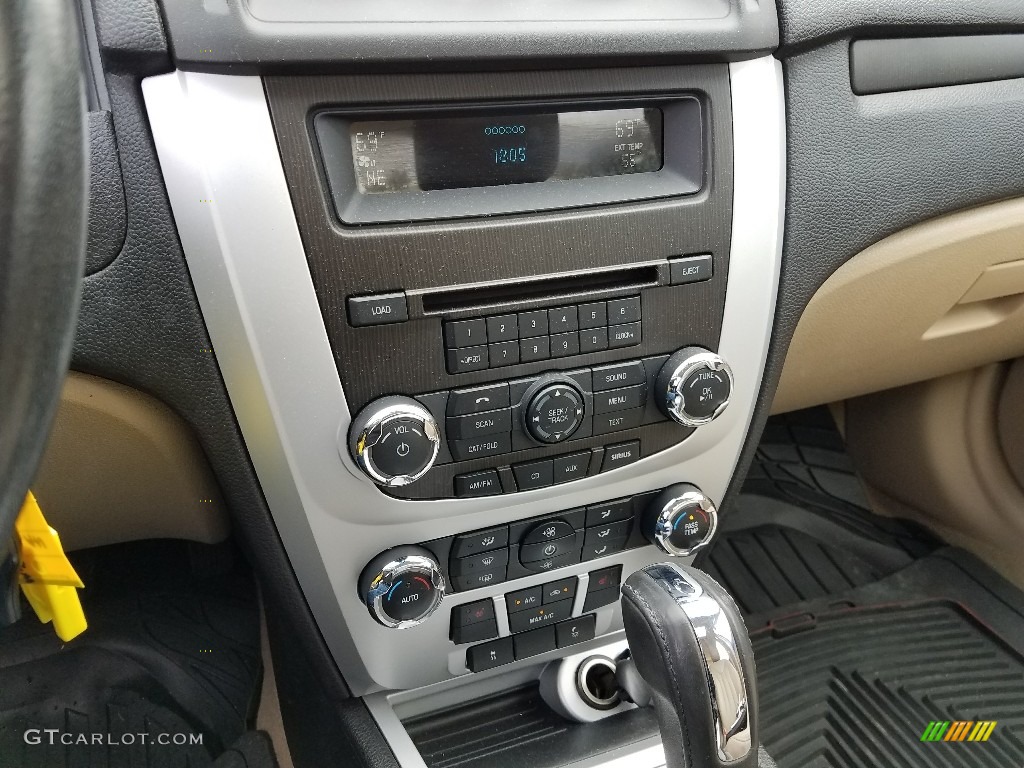 2010 Milan V6 Premier AWD - White Suede / Camel photo #4