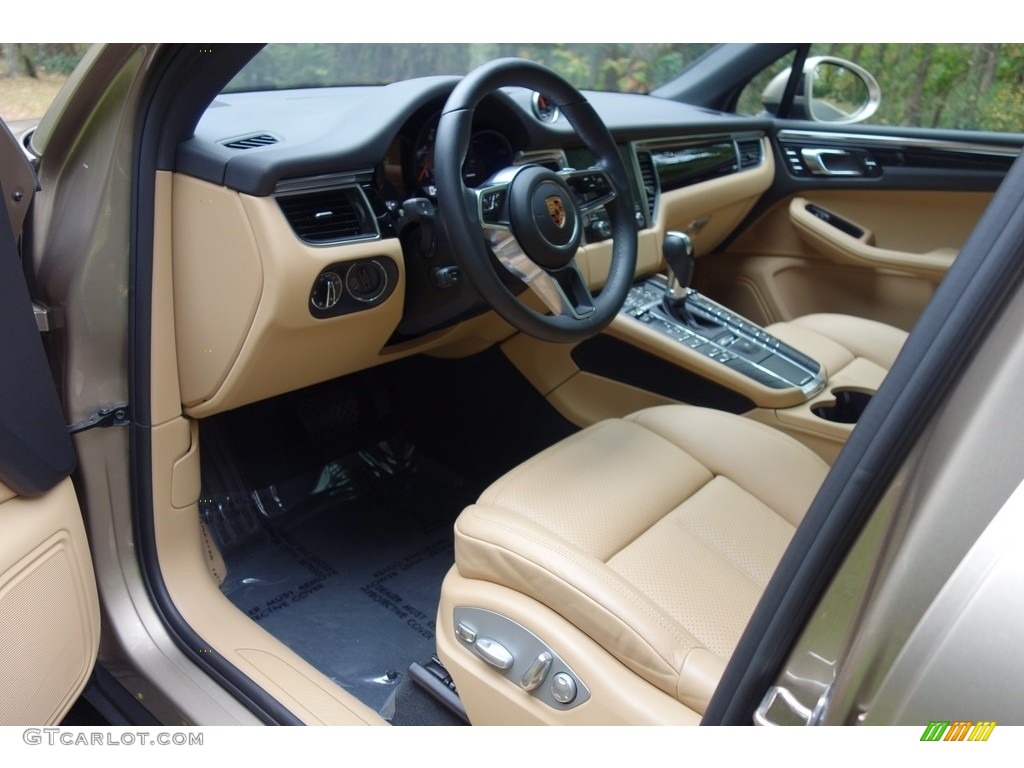 2017 Macan  - Palladium Metallic / Luxor Beige photo #10