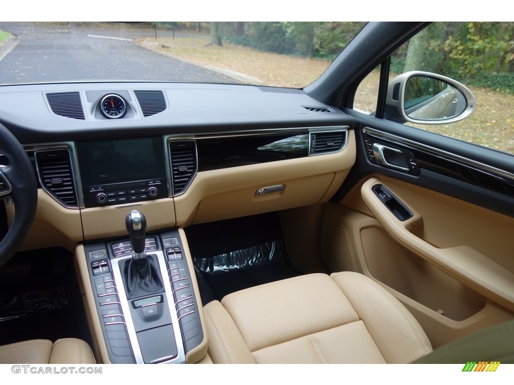2017 Macan  - Palladium Metallic / Luxor Beige photo #14