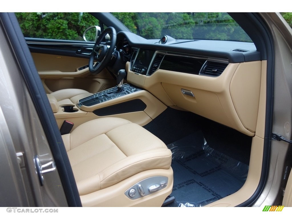 2017 Macan  - Palladium Metallic / Luxor Beige photo #15