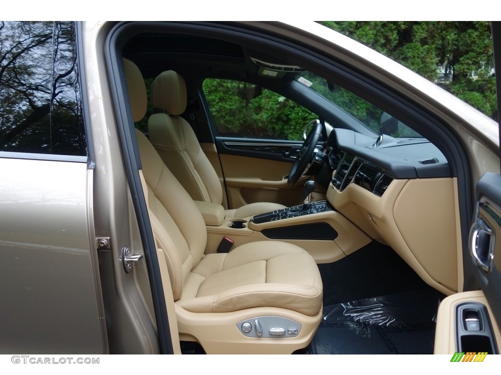 2017 Macan  - Palladium Metallic / Luxor Beige photo #17