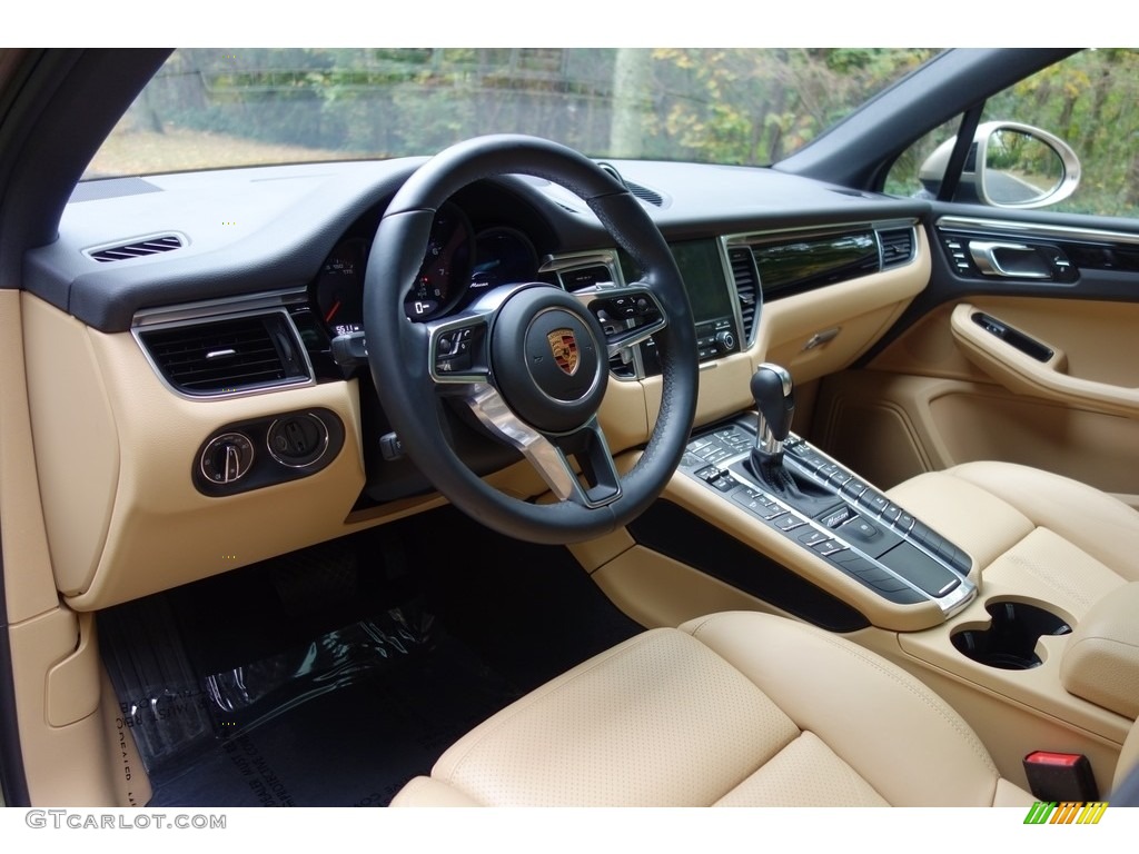 2017 Macan  - Palladium Metallic / Luxor Beige photo #20