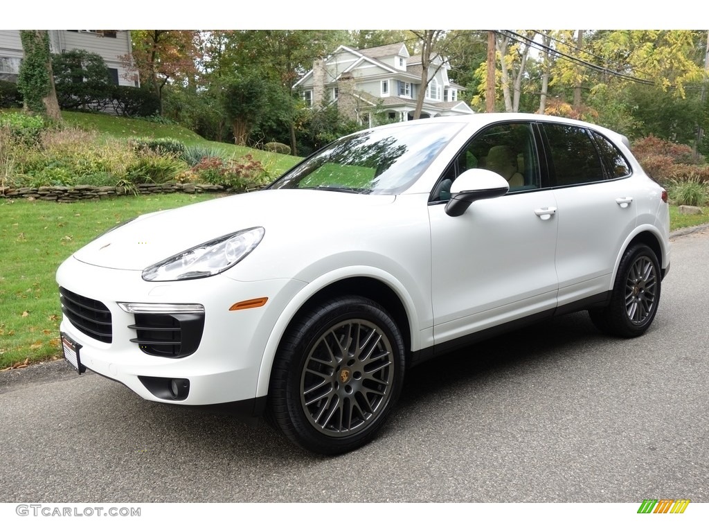 2017 Cayenne Platinum Edition - White / Black/Luxor Beige photo #1