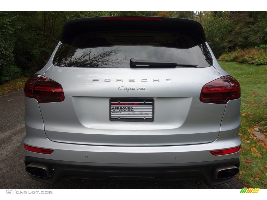 2017 Cayenne Platinum Edition - Rhodium Silver Metallic / Luxor Beige photo #5