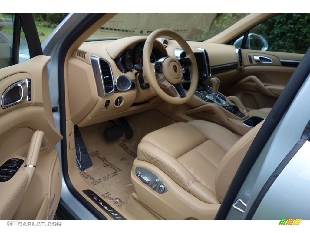 2017 Cayenne Platinum Edition - Rhodium Silver Metallic / Luxor Beige photo #10