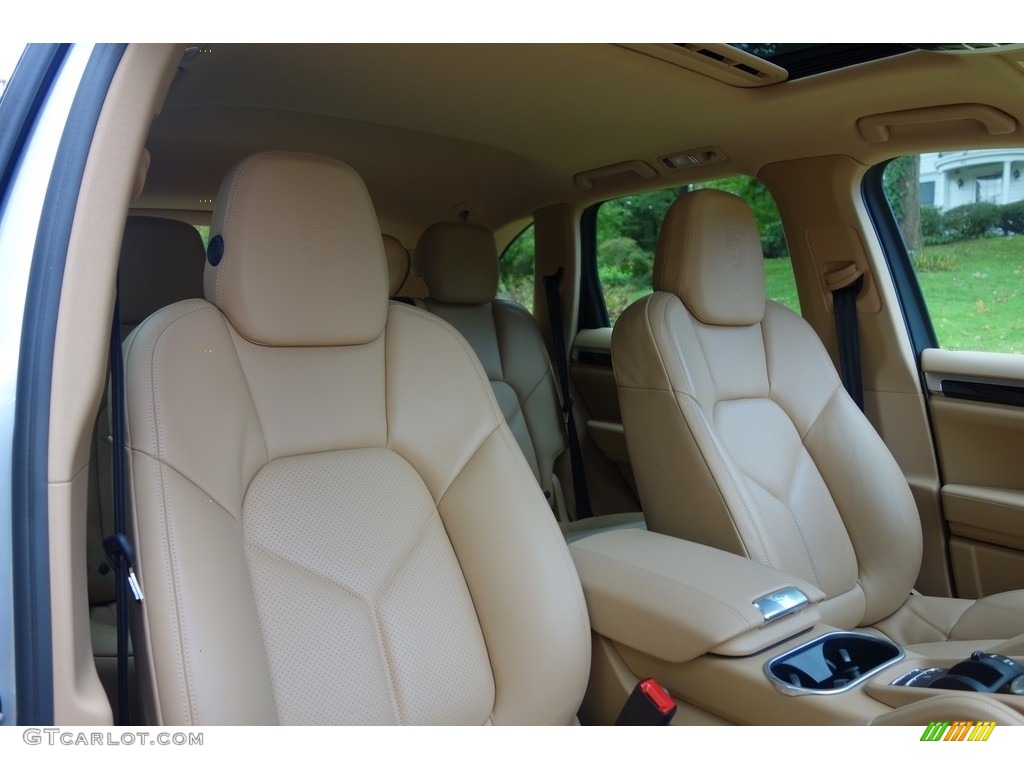 2017 Cayenne Platinum Edition - Rhodium Silver Metallic / Luxor Beige photo #17