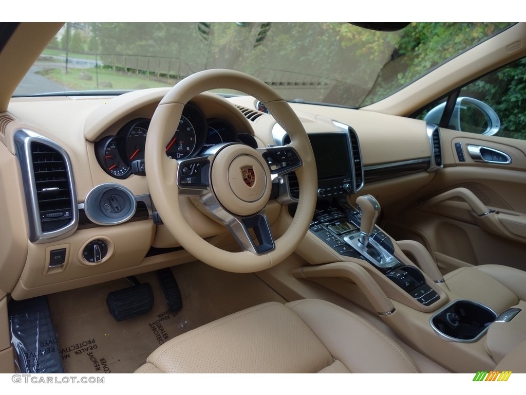 2017 Cayenne Platinum Edition - Rhodium Silver Metallic / Luxor Beige photo #19