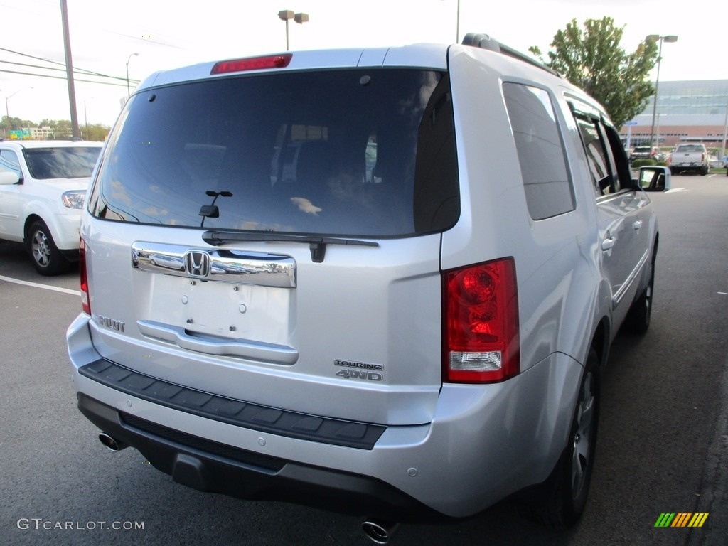 2015 Pilot Touring 4WD - Alabaster Silver Metallic / Black photo #5