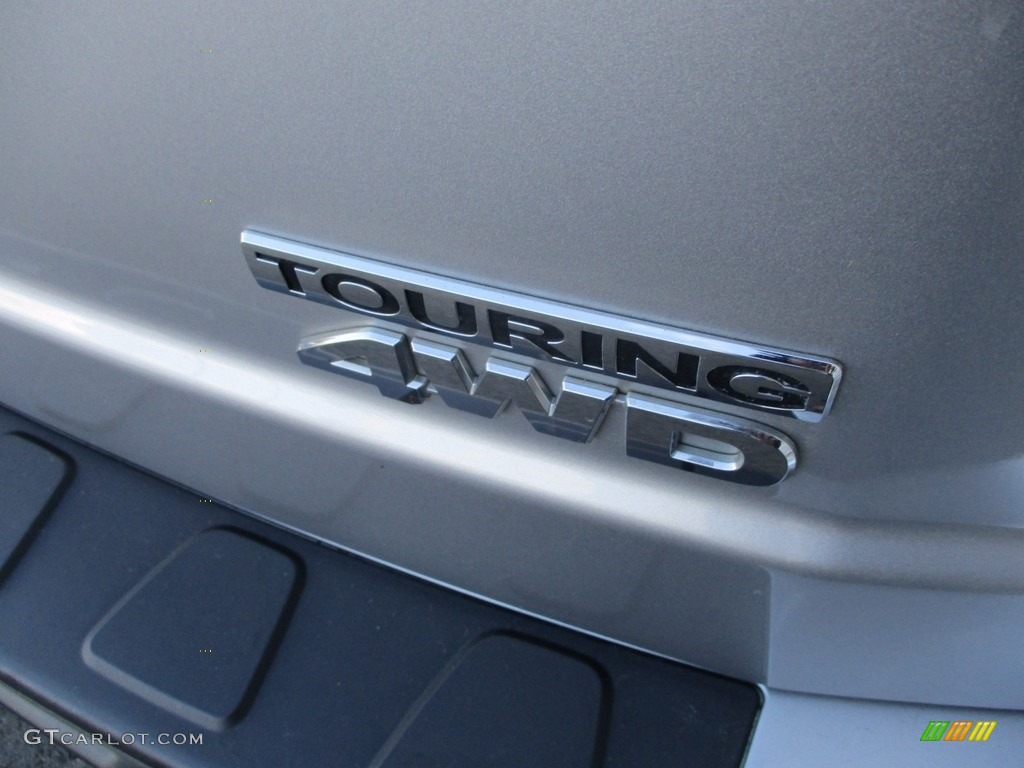 2015 Pilot Touring 4WD - Alabaster Silver Metallic / Black photo #6