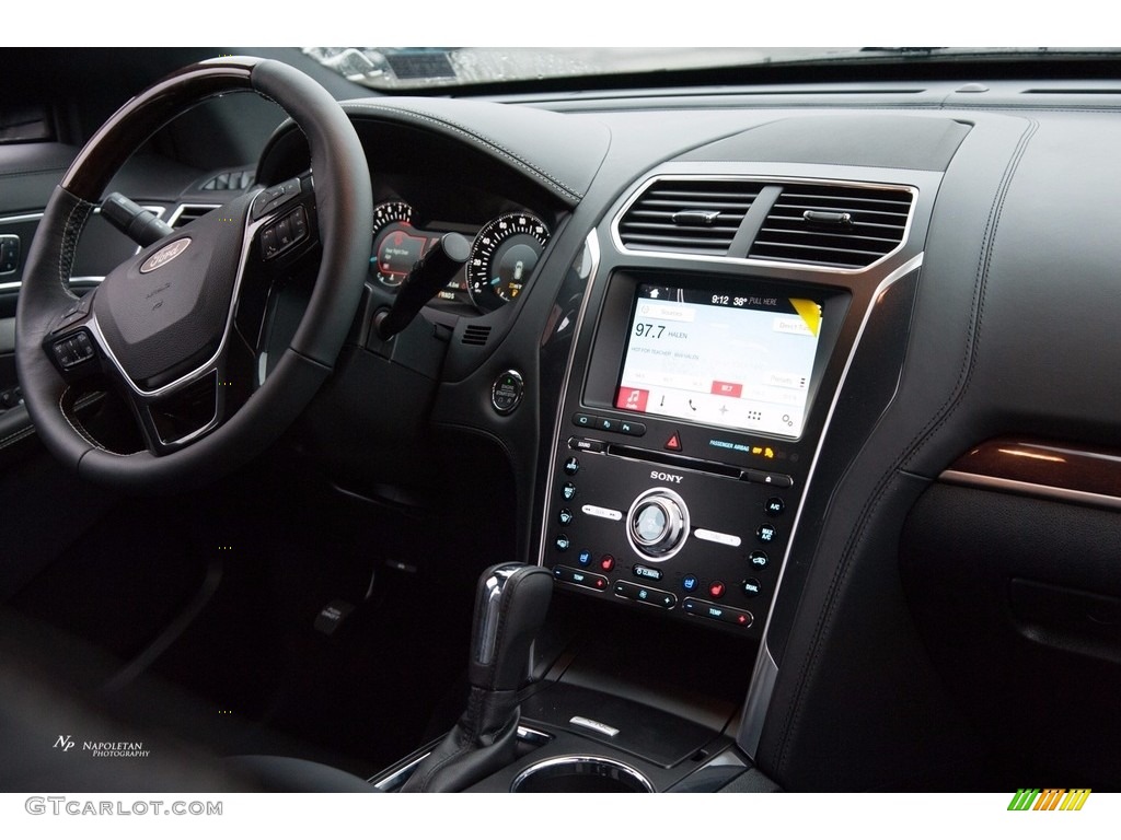 2017 Explorer Platinum 4WD - White Platinum / Ebony Black photo #13