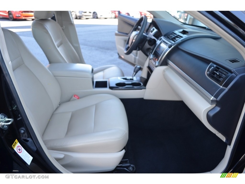 2014 Camry LE - Attitude Black Metallic / Ivory photo #15