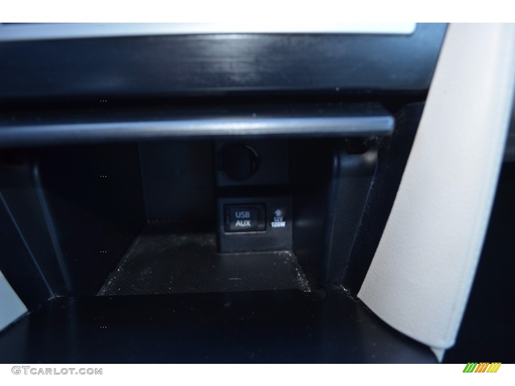 2014 Camry LE - Attitude Black Metallic / Ivory photo #18