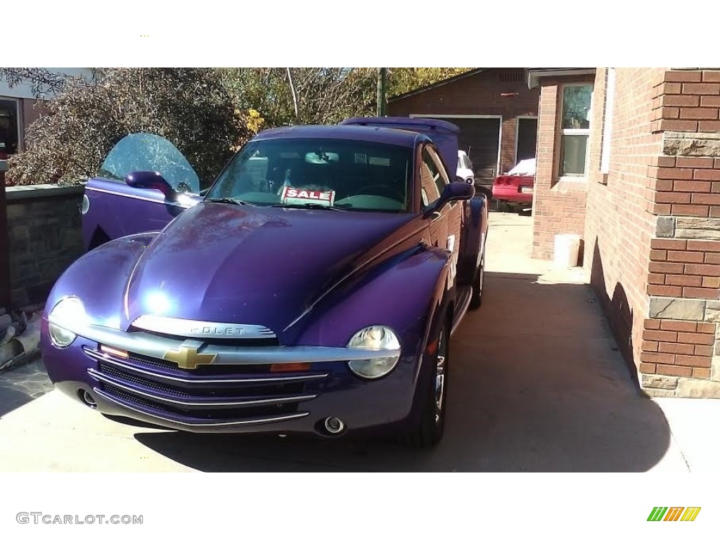 Ultra Violet Blue Metallic Chevrolet SSR