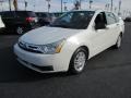 White Suede - Focus SE Sedan Photo No. 2