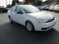 White Suede - Focus SE Sedan Photo No. 4