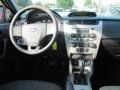 White Suede - Focus SE Sedan Photo No. 10