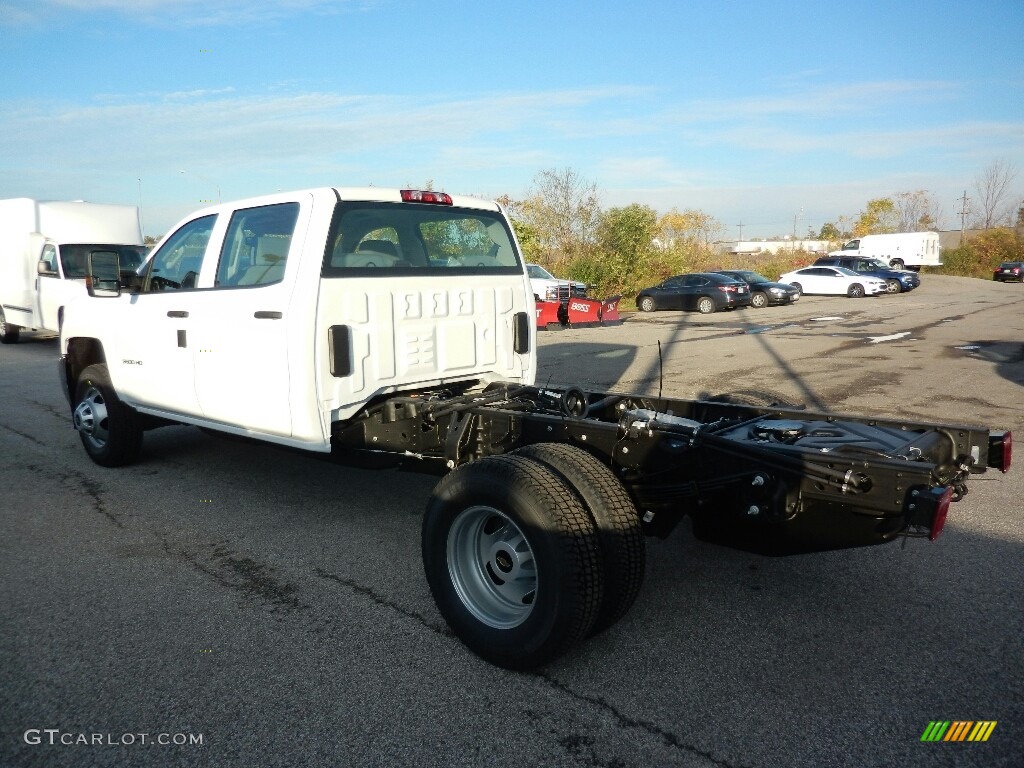 2018 Chevrolet Silverado 3500HD Work Truck Crew Cab 4x4 Chassis Undercarriage Photos