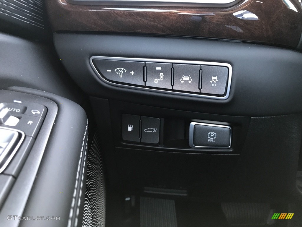 2018 Hyundai Genesis G90 AWD Controls Photo #123532595
