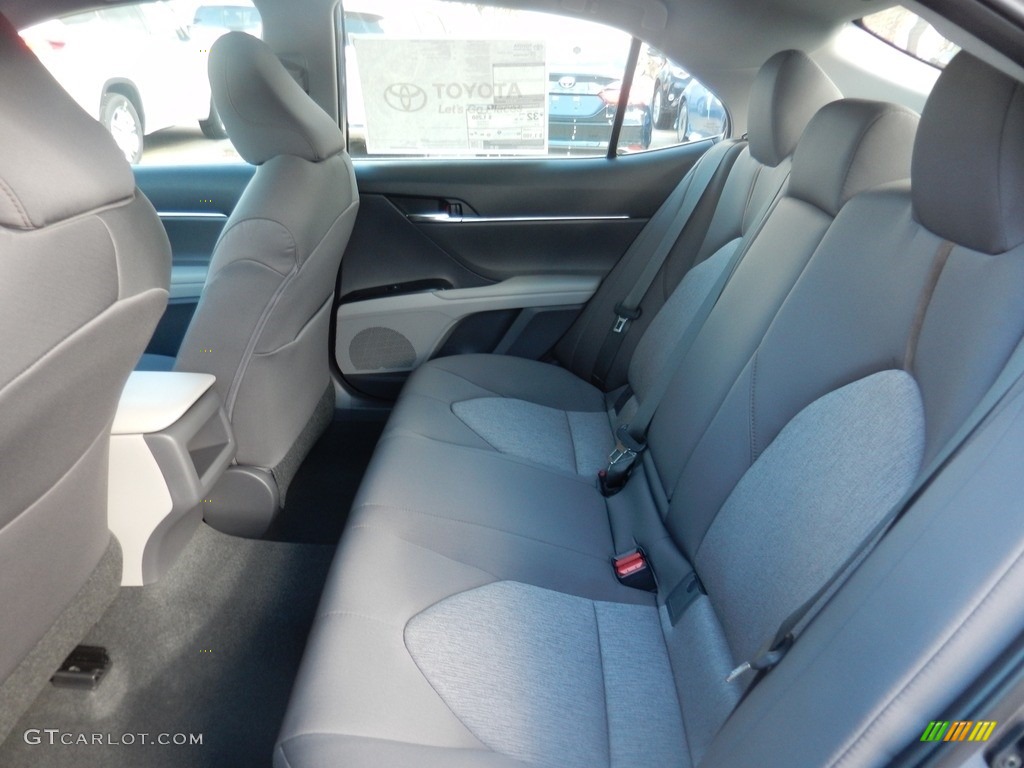 2018 Camry LE - Predawn Gray Mica / Ash photo #5