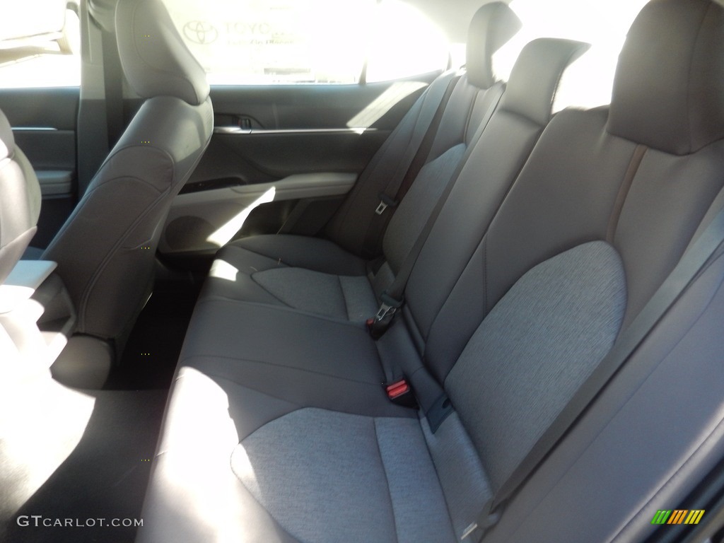 2018 Camry LE - Predawn Gray Mica / Ash photo #5