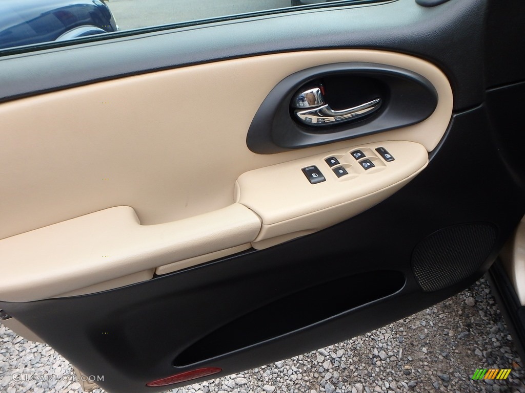 2006 TrailBlazer LS 4x4 - Sandstone Metallic / Light Cashmere/Ebony photo #11