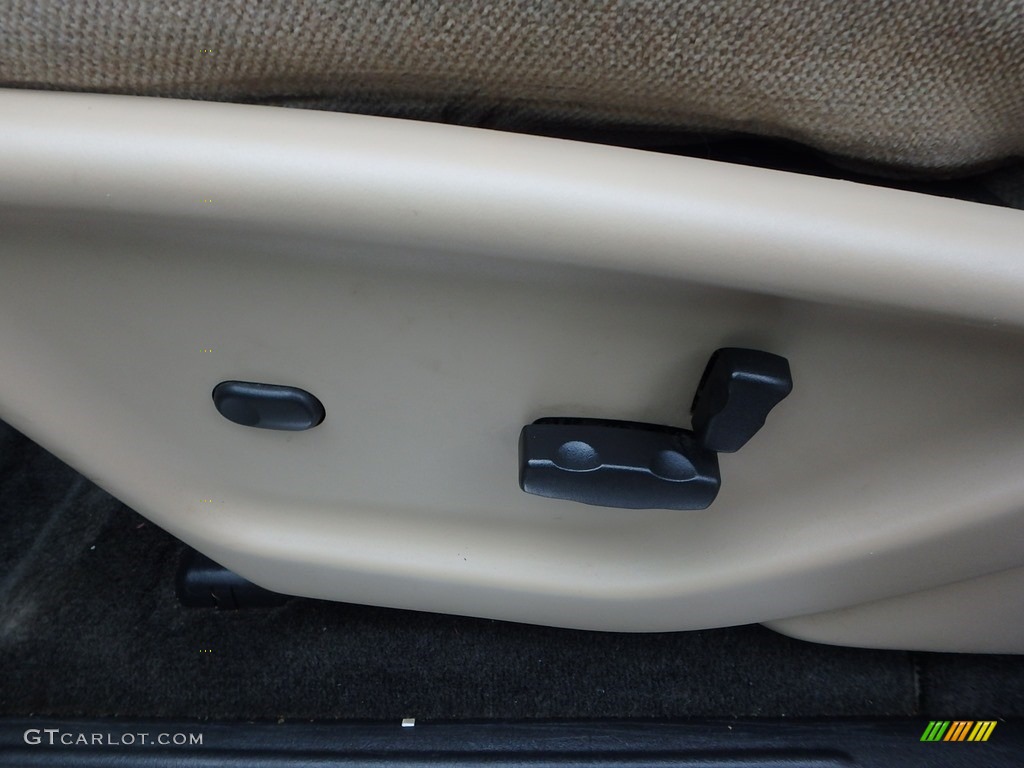 2006 TrailBlazer LS 4x4 - Sandstone Metallic / Light Cashmere/Ebony photo #12