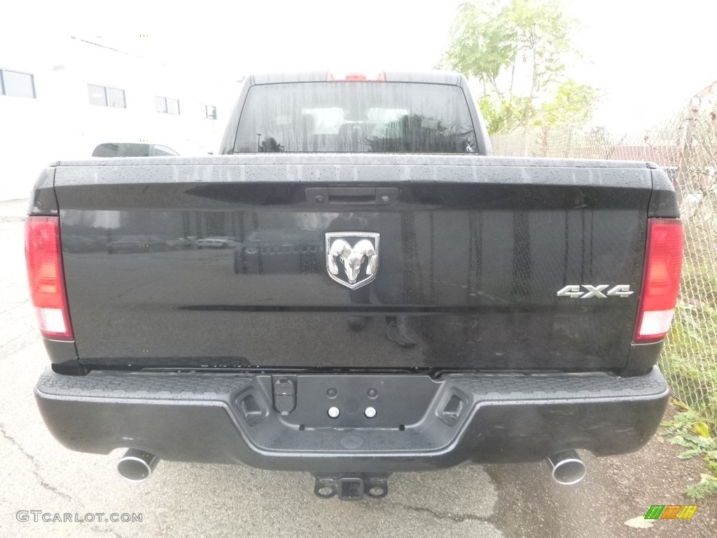 2018 1500 Express Quad Cab 4x4 - Brilliant Black Crystal Pearl / Black/Diesel Gray photo #4