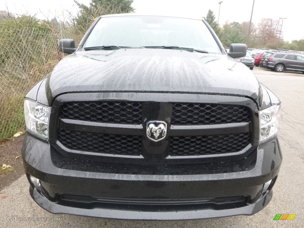 2018 1500 Express Quad Cab 4x4 - Brilliant Black Crystal Pearl / Black/Diesel Gray photo #7