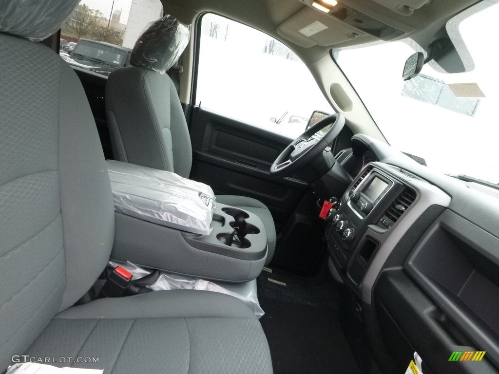 2018 1500 Express Quad Cab 4x4 - Brilliant Black Crystal Pearl / Black/Diesel Gray photo #9