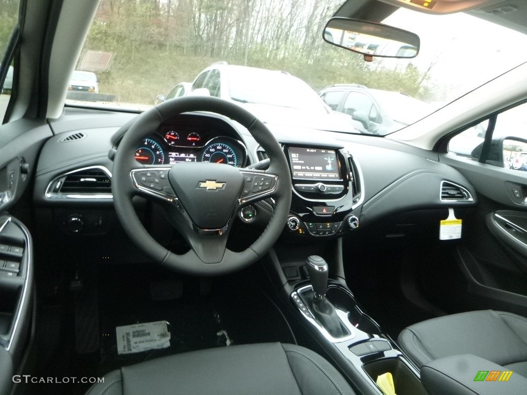 2018 Chevrolet Cruze Premier Dashboard Photos