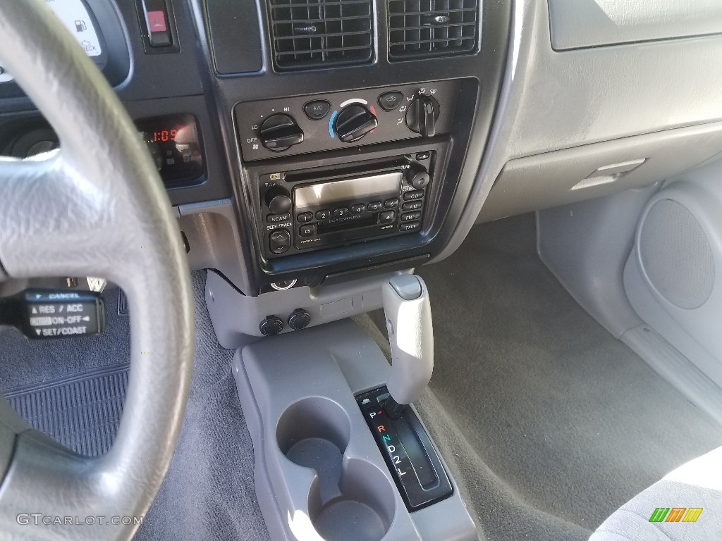 2004 Tacoma V6 PreRunner Double Cab - Impulse Red Pearl / Charcoal photo #16