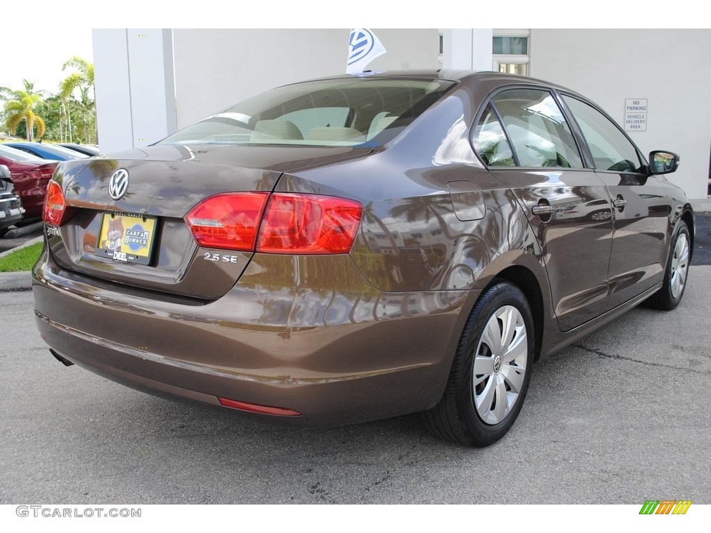 2011 Jetta SE Sedan - Toffee Brown Metallic / Cornsilk Beige photo #10