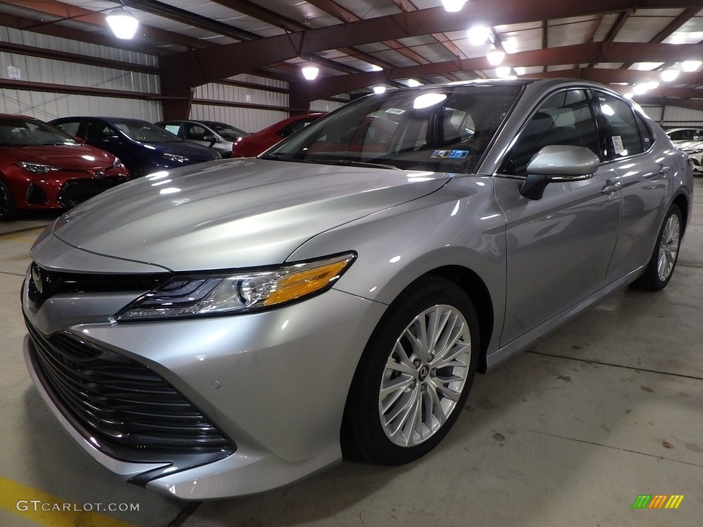 2018 Camry XLE - Celestial Silver Metallic / Black photo #4