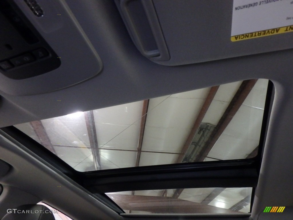 2018 Camry XLE - Celestial Silver Metallic / Black photo #12