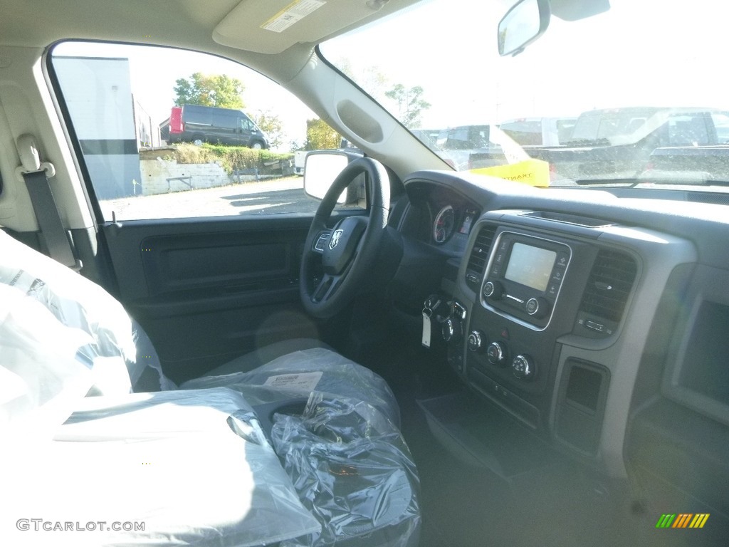 2018 1500 Express Crew Cab 4x4 - Brilliant Black Crystal Pearl / Black/Diesel Gray photo #11