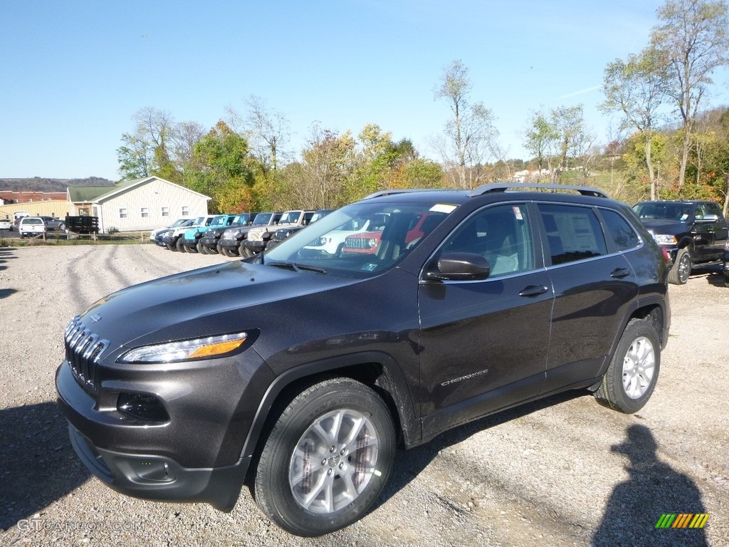 2018 Cherokee Latitude Plus 4x4 - Granite Crystal Metallic / Black photo #1