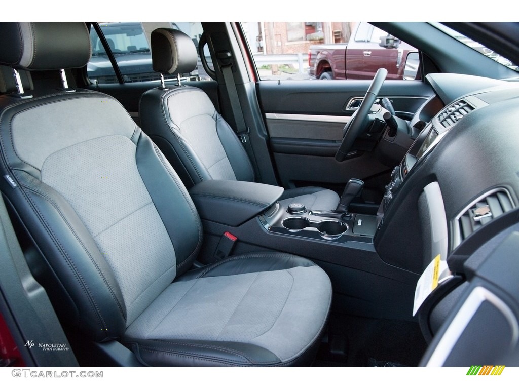 2017 Ford Explorer XLT 4WD Front Seat Photos