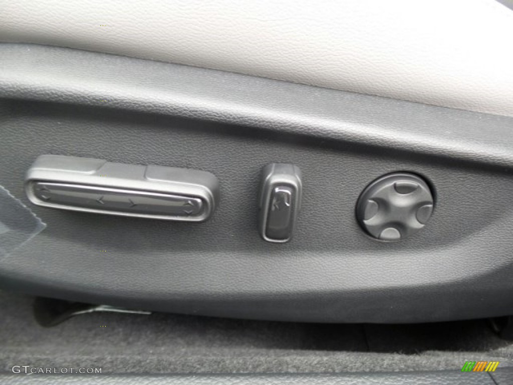 2018 Honda Accord Touring Sedan Controls Photo #123558321