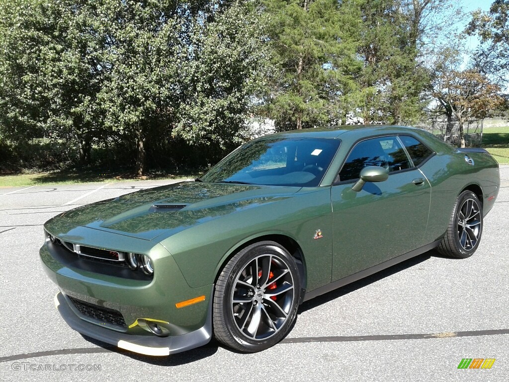 F8 Green 2018 Dodge Challenger R/T Scat Pack Exterior Photo #123560890